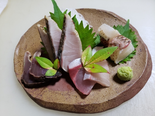 刺身盛り合わせ　1,500円～