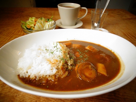 シーフードたっぷりコンニチハカレーセット 1560円