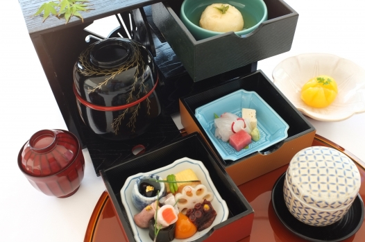 旬彩弁当 3,410円