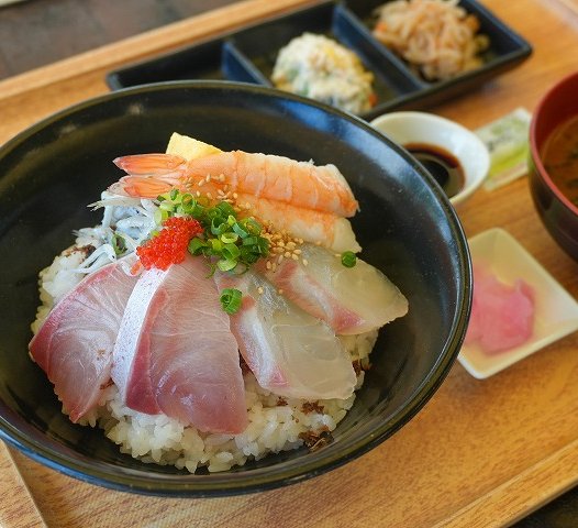 海鮮丼